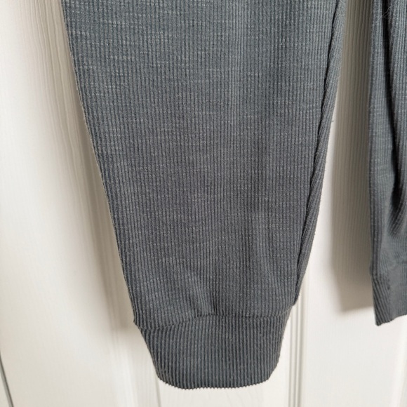 ☃️ Maurices ribbed jumpsuit size S - Picture 4 of 9